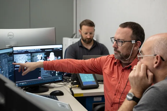 Ben Feist, extravehicular activity mission system software (EMSS) lead, uses the suite of software he and other members of the Astromaterials Research and Exploration Science (ARES) division developed to plan and monitor spacewalks. The JETT 5 field test was the first time the updated software was f. Twelve SEO strategy tools compared on data, scale, and cost